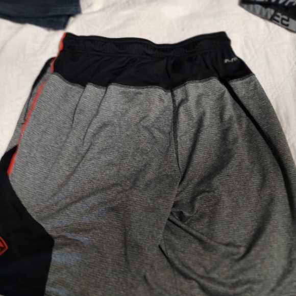 OSU basketball shorts size 36 - Picture 2 of 3